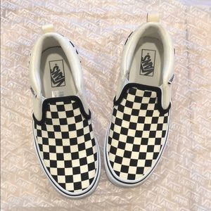 NEW kids Vans slip on classic checkered sneakers